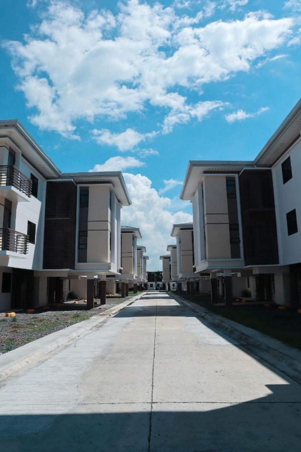 Homeist South Almond Drive Talisay  Exterior foto