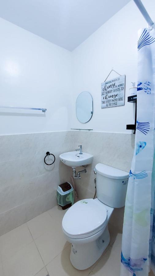 Homeist South Almond Drive Talisay  Exterior foto