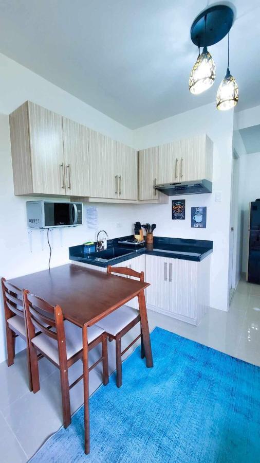 Homeist South Almond Drive Talisay  Exterior foto